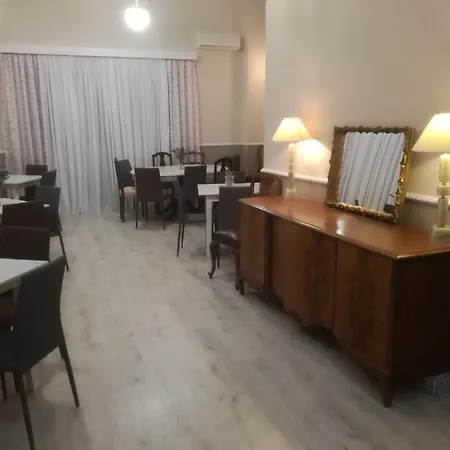 Elliana Hotel